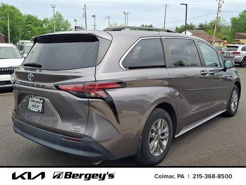 Predawn Gray Mica 2021 Toyota Sienna LE