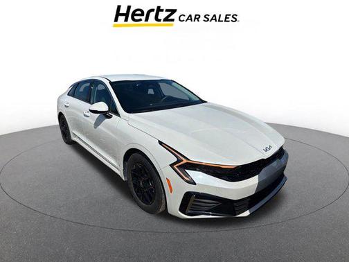 Snow White Pearl 2025 Kia K5 LXS