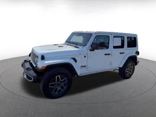 2025 Jeep Wrangler 4-Door Sahara 4x4