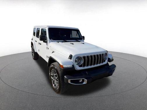 2025 Jeep Wrangler 4-Door Sahara 4x4