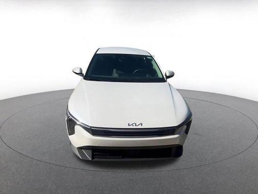 Snow White Pearl 2025 Kia K4 LXS