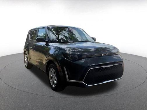 Gravity Gray 2025 Kia Soul LX
