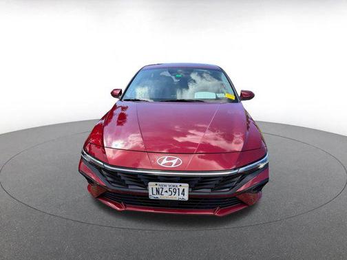 2025 Hyundai ELANTRA SEL