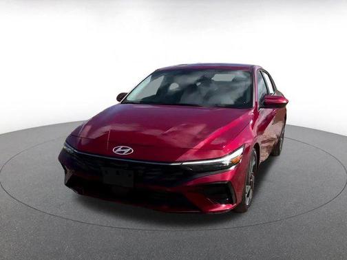 2025 Hyundai ELANTRA SEL