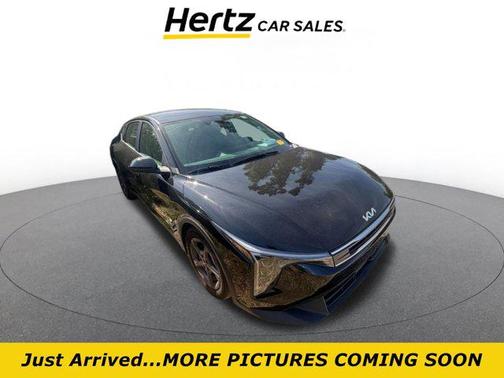 Aurora Black Pearl 2025 Kia K4 LXS