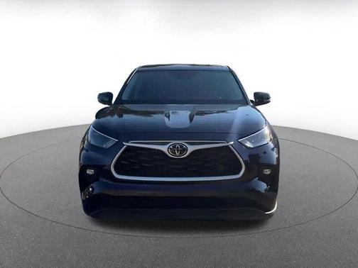 2025 Toyota Highlander LE