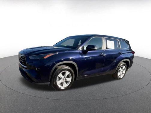 2025 Toyota Highlander LE