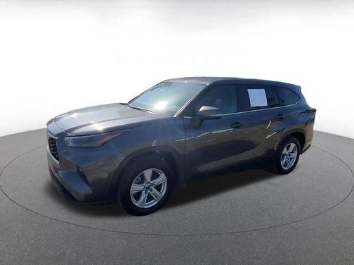 2025 Toyota Highlander LE
