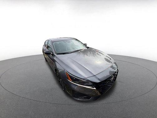 2025 Nissan Altima SR FWD