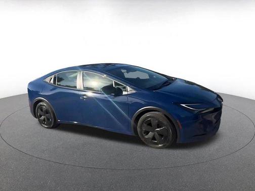 2025 Toyota Prius LE
