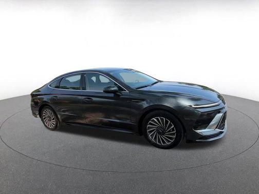 2024 Hyundai SONATA Hybrid SE