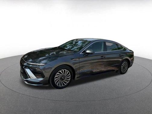 2024 Hyundai SONATA Hybrid SE