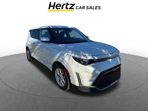 Snow White Pearl 2025 Kia Soul LX