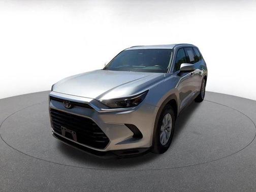 Celestial Silver Metallic 2025 Toyota Highlander LE