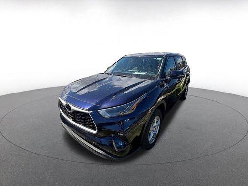 2025 Toyota Highlander LE