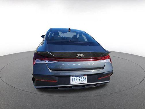 2025 Hyundai ELANTRA SEL