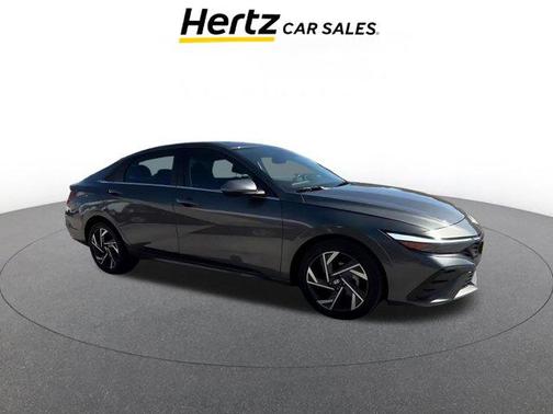 2025 Hyundai ELANTRA SEL