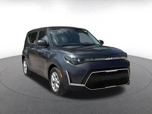 Gravity Gray 2025 Kia Soul LX