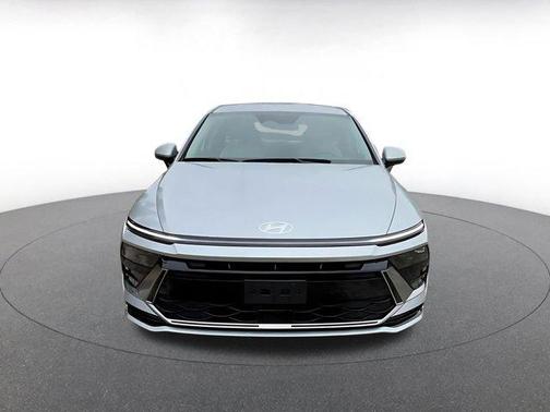 Aero Silver 2025 Hyundai SONATA Hybrid SE