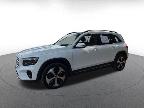 Polar White 2025 Mercedes-Benz GLB 250 4MATIC