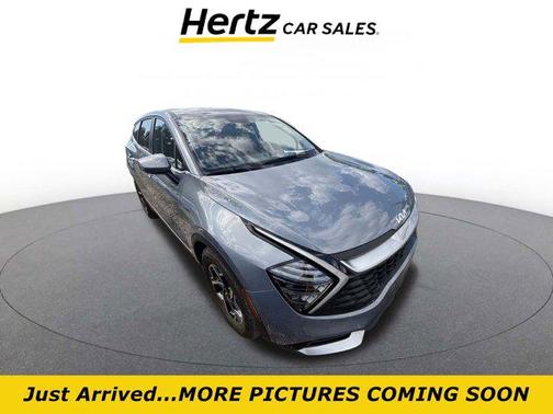 Everlasting Silver 2025 Kia Sportage LX