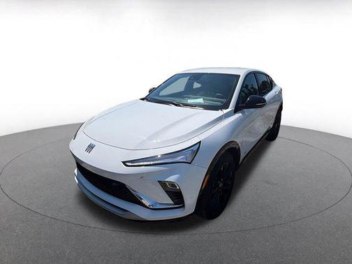 Summit White 2025 Buick Envista Sport Touring FWD