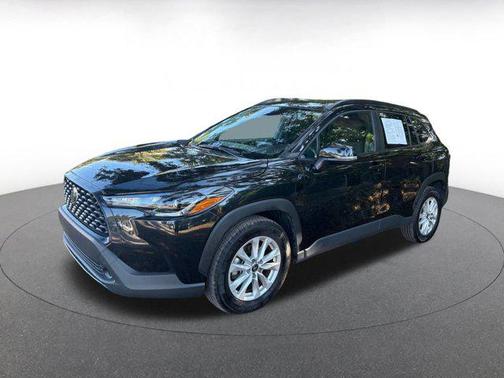 2025 Toyota Corolla Cross LE