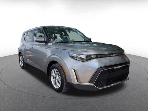 Steel Gray 2025 Kia Soul LX