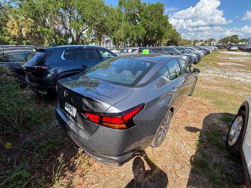 Gun Metallic 2025 Nissan Altima SV FWD