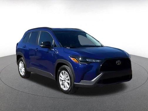 2025 Toyota Corolla Cross LE