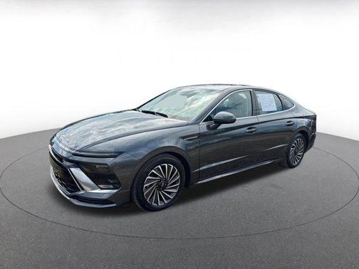 2025 Hyundai SONATA Hybrid SE