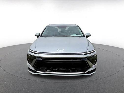 Aero Silver 2025 Hyundai SONATA Hybrid SE
