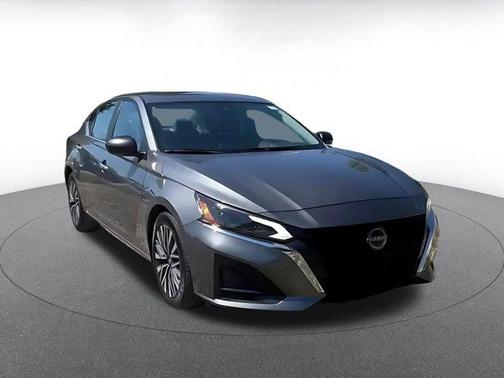 Gun Metallic 2025 Nissan Altima SV FWD