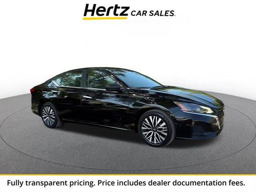 Super Black 2025 Nissan Altima SV FWD