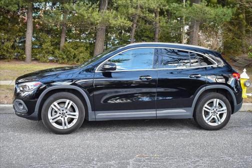 2021 Mercedes-Benz GLA 250 Base 4MATIC
