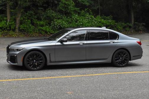 2022 BMW 750 i xDrive