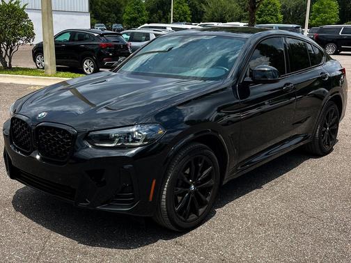 Black Sapphire Metallic 2024 BMW X4 xDrive30i