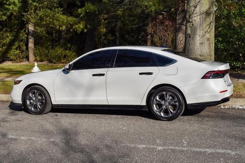 Platinum White Pearl 2024 Honda Accord Hybrid EX-L