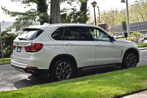 White 2018 BMW X5 xDrive35i