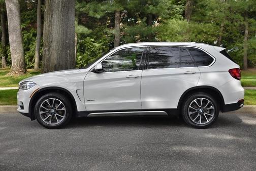 White 2018 BMW X5 xDrive35i