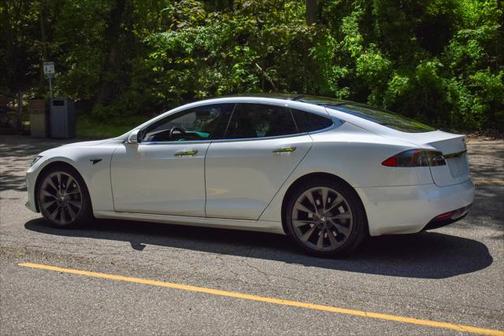 2021 Tesla Model S Long Range