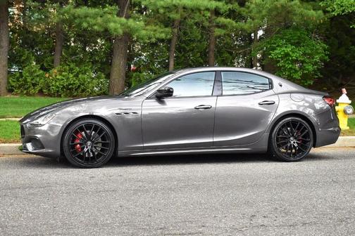 Grey 2022 Maserati Ghibli Modena Q4