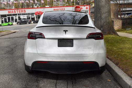 2021 Tesla Model Y Long Range Dual Motor All-Wheel Drive