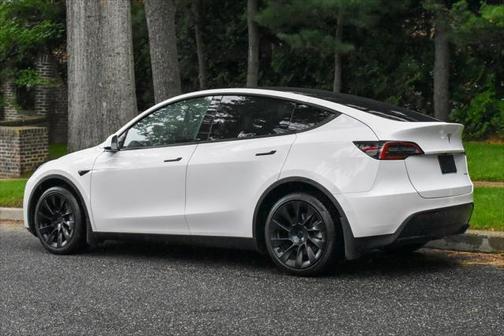 2022 Tesla Model Y Long Range Dual Motor All-Wheel Drive