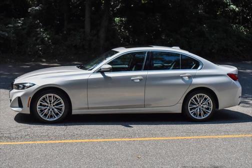 2024 BMW 330 i xDrive