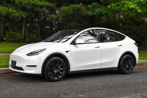 2022 Tesla Model Y Long Range Dual Motor All-Wheel Drive