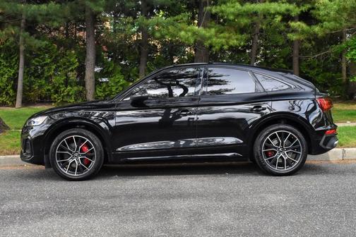 Mythos Black Metallic 2023 Audi SQ5 3.0T Premium Plus