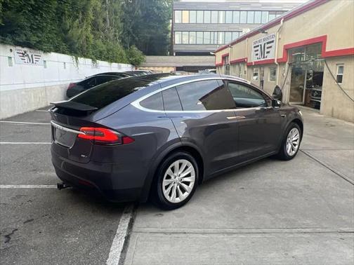 2017 Tesla Model X 90D