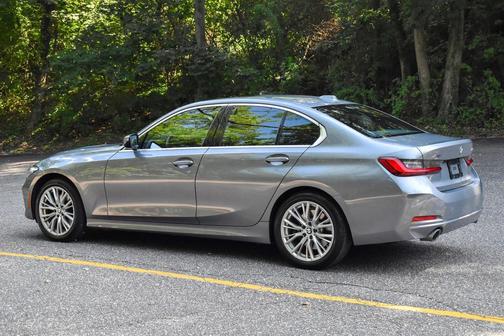 2024 BMW 330 i xDrive
