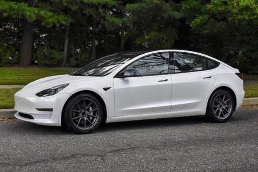 Pearl White Multi-Coat 2023 Tesla Model 3 Rear-Wheel Drive